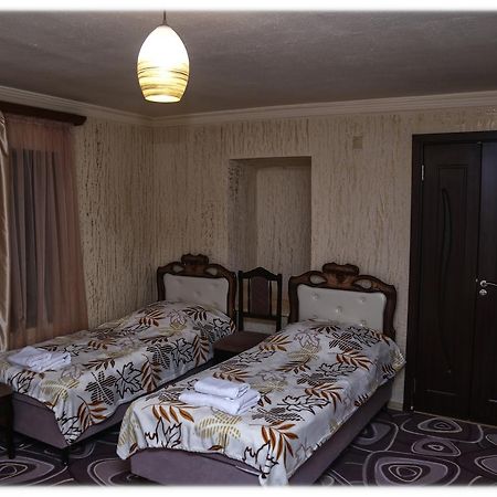 Lucy B&B Goris Bagian luar foto