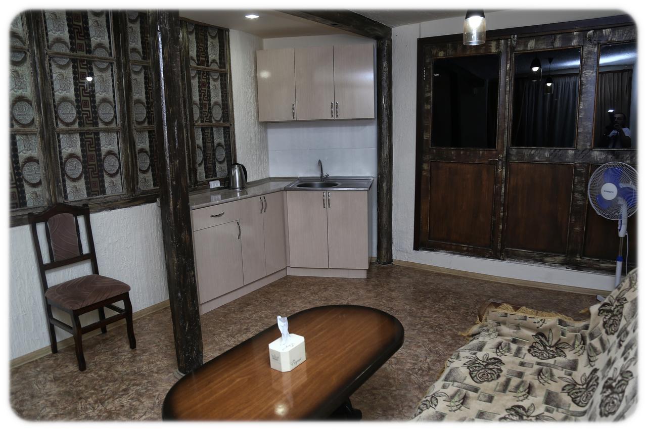 Lucy B&B Goris Bagian luar foto